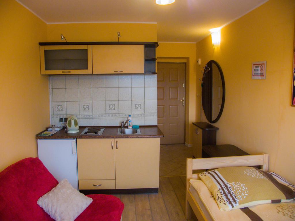 Gospodarstwo Agroturystyczne Ania I Filip Izabelin  Exterior photo