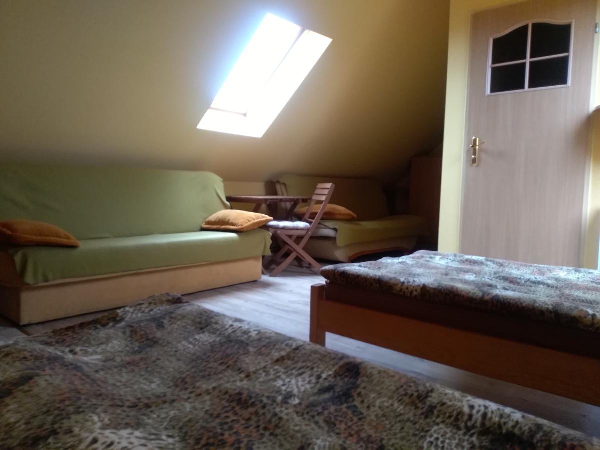 Gospodarstwo Agroturystyczne Ania I Filip Izabelin  Exterior photo